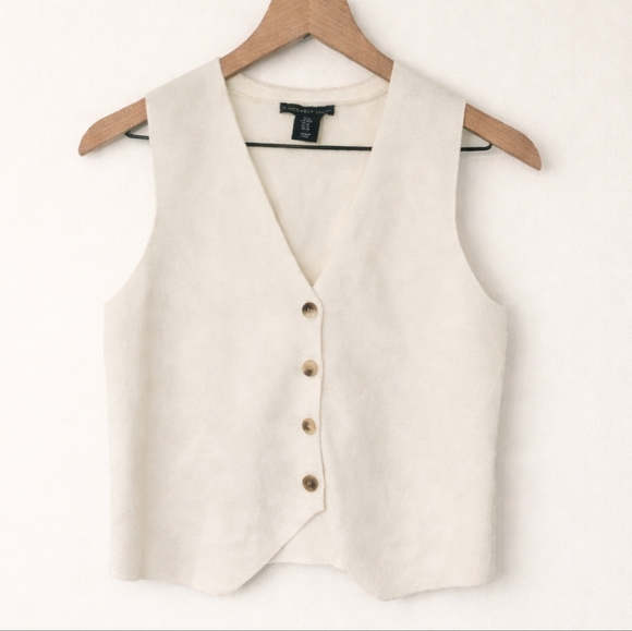 Sincerly Jules Tops - 🤍 Sincerely Jules Cream Knit Vest - Clean Girl Minimalist Essential | Size M